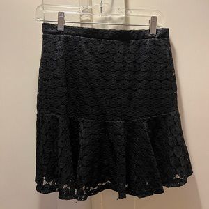Women’s Black, Lace outer layer Skirt, Size Large